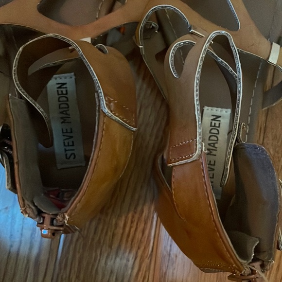 Steve Madden - Brown Leather Gladiator Sandals - Size 2 - Picture 5 of 7